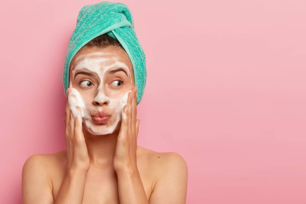 Cara Mencuci Muka Dengan Benar Dengan 12 Tahapan Mudah